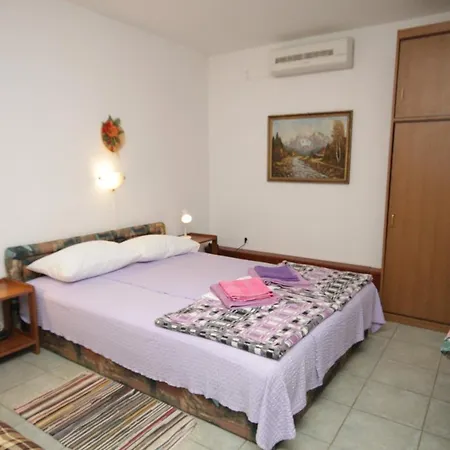 7953a Apartment